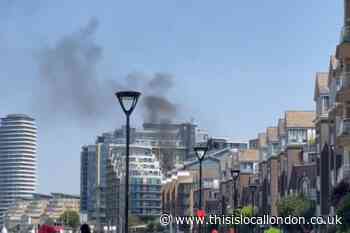 Bridges Court Road Wandsworth fire live updates