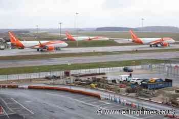 Luton Airport and RAF Brize Norton runways close in UK heatwave - Ealing Times