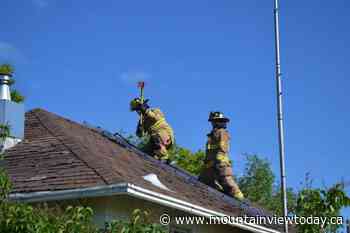 Olds firefighters wind up training by burning house - Mountain View TODAY