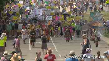 Thousands rally and march for abortion rights in St. Paul