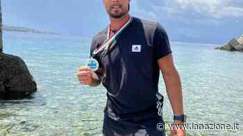 Attraversa a nuoto lo Stretto di Messina - LA NAZIONE