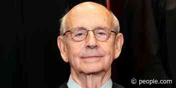 Retired Supreme Court Justice Stephen Breyer Will Join Harvard Faculty to Teach Seminars - PEOPLE