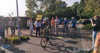 Jo fietst met as van vader naar Franse Alpen: “Klaar voor bloedhete, maar emotionele tocht” - Het Laatste Nieuws