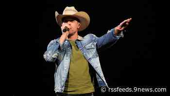 Dustin Lynch to headline autumn concert at Fiddler's Green Amphitheatre