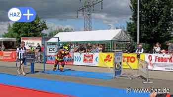 Sehnde: 150 Feuerwehrleute schuften bei 1. Firefighter Challenge in Höver - HAZ