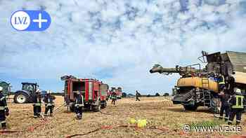 Mähdrescher brennt in Wellerswalde bei Oschatz - Leipziger Volkszeitung