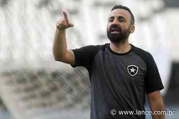 Auxiliar de Luís Castro não joga derrota do Botafogo em desfalques: 'A ideia era ser sólido defensivamente' - LANCE!