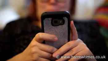 Heatwave sparks urgent warning to anyone with an iPhone or an Android mobile phone