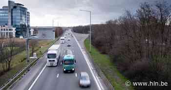 Linkerrijstrook versperd op E19 ter hoogte van Mechelen - Het Laatste Nieuws