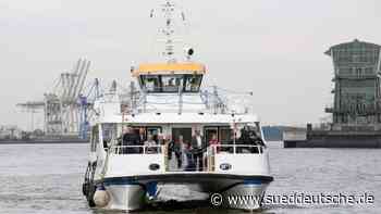 Fähre zwischen Stade und Hamburg fällt wegen Defekts aus - Süddeutsche Zeitung - SZ.de