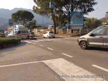 Scontro auto - moto ad Arco, ferito un centauro 46 enne - la VOCE del TRENTINO