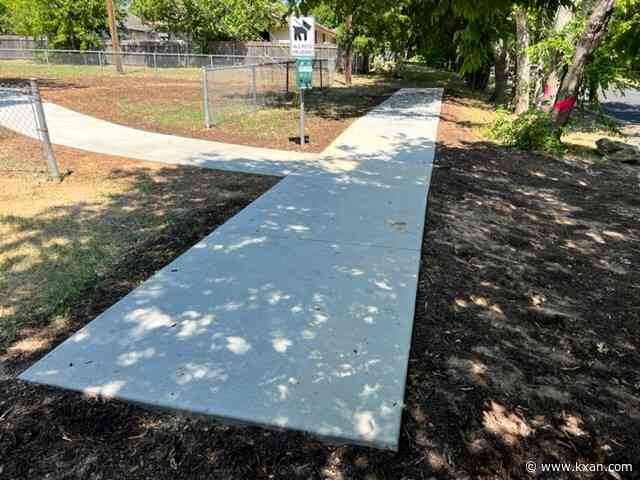 'Sidewalk to nowhere' keeping some from enjoying Austin park