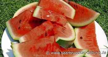 Wasgau-Markt Ballern bietet Obstverkostung im Zoo Neunkirchen - Saarbrücker Zeitung