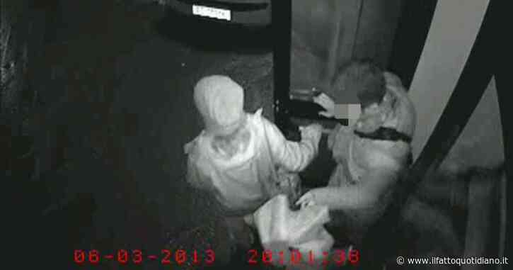 Commissione d’inchiesta su David Rossi, spunta un video “cancellato”: si vedono 2 persone uscire dalla banca mentre il corpo era già per terra