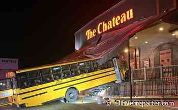 Bus drives through Massachusetts restaurant on Route 1 – Fall River Reporter - Fall River Reporter