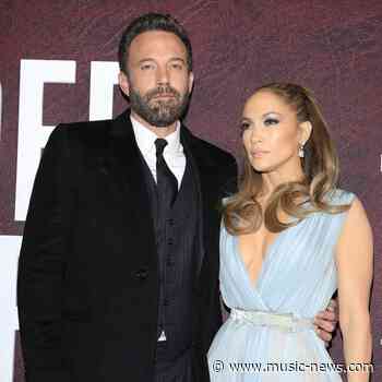 Witness claims Jennifer Lopez and Ben Affleck 'cried to each other' as they got married