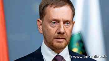 „Anbiederung an Kriegsverbrecher Putin ist ekelerregend“: Scharfe Kritik an Kretschmer