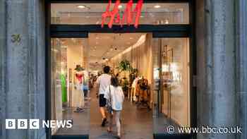 H&M to sell off stock before leaving Russia