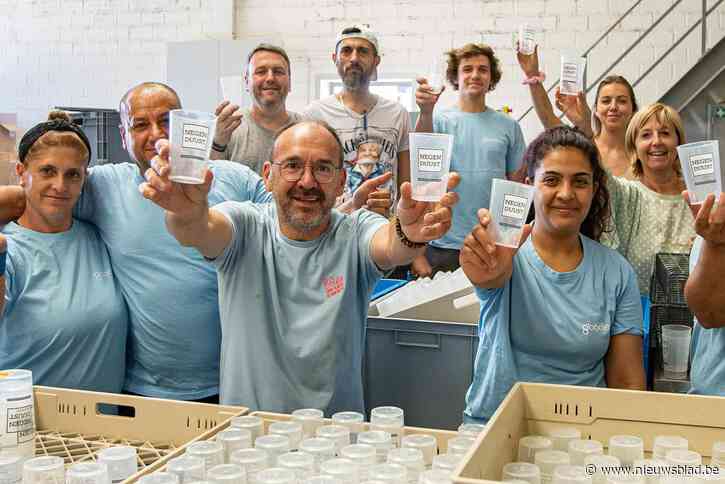 Van de Vlasmarkt naar Deinze en terug: hier wassen ze 5.000 bekers per uur, zodat wij op de Gentse Feesten kunnen drinken