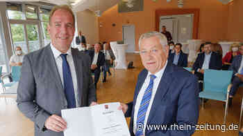 50 Dienstjahre: Cochem-Zeller Landrat Manfred Schnur wird geehrt - Rhein-Zeitung