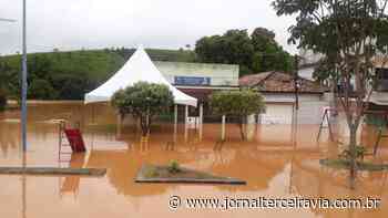 Muriaé ultrapassa um metro da cota normal e alaga ruas em Itaperuna - Terceira Via Terceira Via - Terceira Via