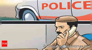 Mumbai: 2 borrow man's phone to play games, transfer Rs 22 lakh - Times of India