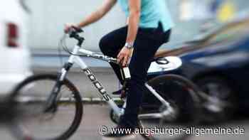 Augsburg: Radfahrer bespuckt Verkehrsüberwacherin in Lechhausen | Augsburger Allgemeine - Augsburger Allgemeine