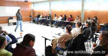 Professores de Xaxim participam de formação continuada - Lê Notícias