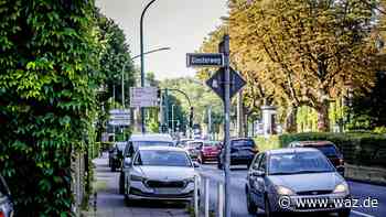 Parken auf dem Bürgersteig: Fußgänger laufen Umwege in Essen - WAZ News