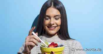 Viel trinken, leicht essen: Das ist die optimale Ernährung bei Hitze - BUNTE.de