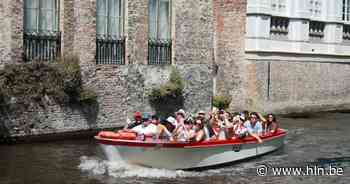 IN BEELD. 38,5 graden in Brugge? Dan kruip je toch gewoon in een toeristenbootje - Het Laatste Nieuws