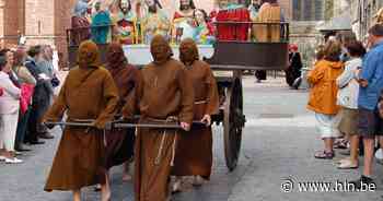 Na drie jaar nog eens Boetprocessie in Veurne: “We zoeken nog een 'Adam en Eva' en veel andere figuranten” - Het Laatste Nieuws