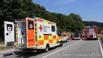 Schwerer Unfall bei Winhöring: B588 auf Höhe Kager stundenlang gesperrt