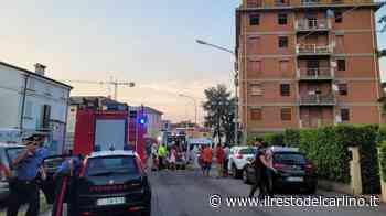 Modena, incendio in un palazzo a Novi: 16 intossicati - il Resto del Carlino