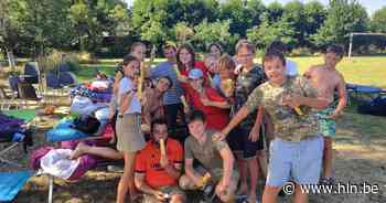 Schepen Benjamin Rogiers bezoekt jeugdkampen en brengt ijsjes mee - Het Laatste Nieuws