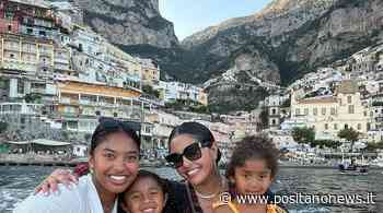 La famiglia Bryant ritrova il sorriso fra Amalfi, Capri e Positano - Positanonews - Positanonews
