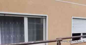 Ancora vandalismi in “zona 46” a Laives: sassi contro le finestre della casa - Alto Adige