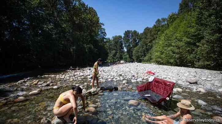 Hot, dry weather approaches and B.C. residents urged to prepare: ministry