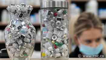 Should you get your 4th COVID-19 vaccine dose now? Alberta experts weigh in