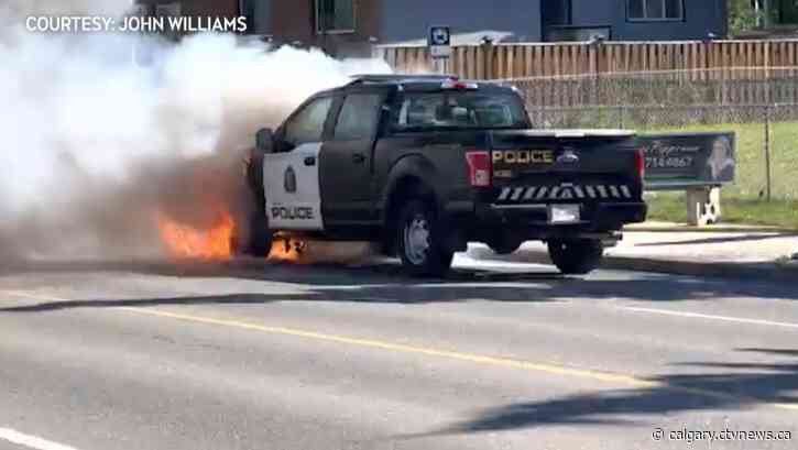 Calgary police vehicle catches fire, extinguished by CFD