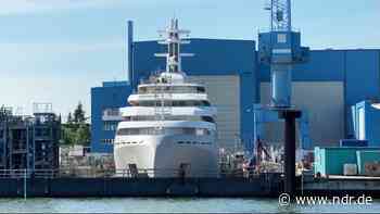 Peene-Werft enthüllt geheimnisvolle Superyacht in Wolgast - NDR.de