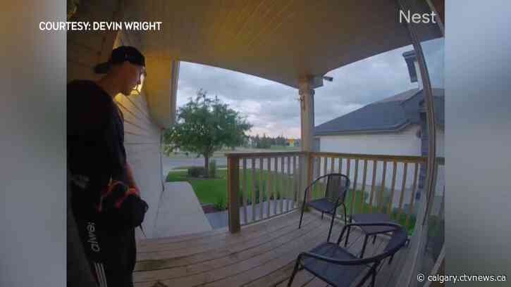 Suspect approached other homes before being shot by Calgary police: ASIRT