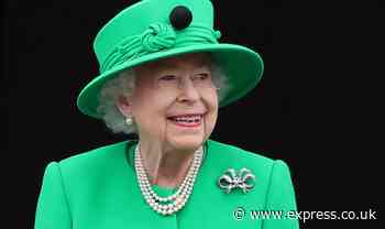 Queen 'much happier' at Windsor Castle as she 'never really liked Buckingham Palace' - Express