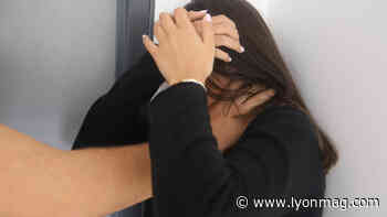 Près de Lyon : il frappe sa femme dans la rue puis poignarde une passante qui tentait de s'interposer - Lyon Mag