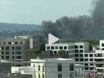 Lyon. Un important incendie à Villeurbanne mobilise une quarantaine de pompiers - actu.fr