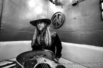 Strade Blu: Grayson Capps in concerto a Massa Lombarda • Gagarin Magazine - Gagarin Magazine