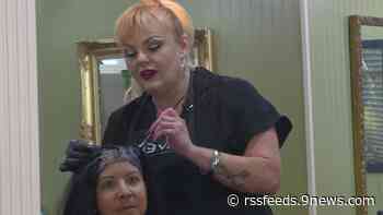 Estilistas y clientes ayudan a detener intento de secuestro en salón de belleza de Brighton