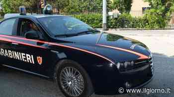 Monza, senza patente da 10 anni tampona un'auto con a bordo due ragazzini e scappa - IL GIORNO