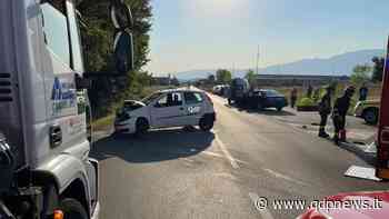 Incidente tra auto in via dei Tartari a Casella d'Asolo: due feriti trasportati in ospedale con le ambulanze - Qdpnews.it - notizie online dell'Alta Marca Trevigiana