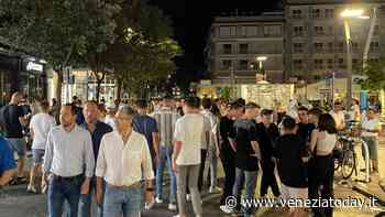 Notte di controlli e multe a Jesolo, il sindaco passeggia in piazza fino alle 3 - VeneziaToday